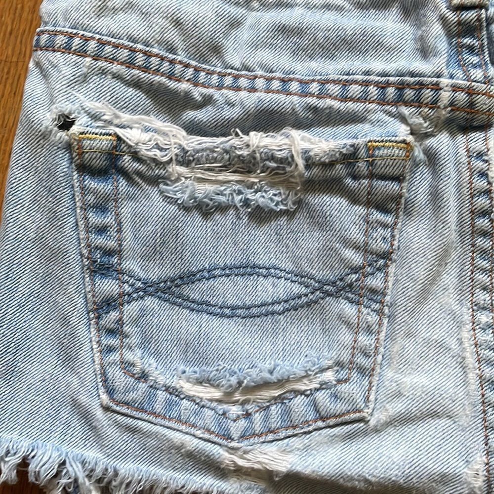 Abercrombie & Fitch Vintage ripped shorts ♥️ - Picture 4 of 7
